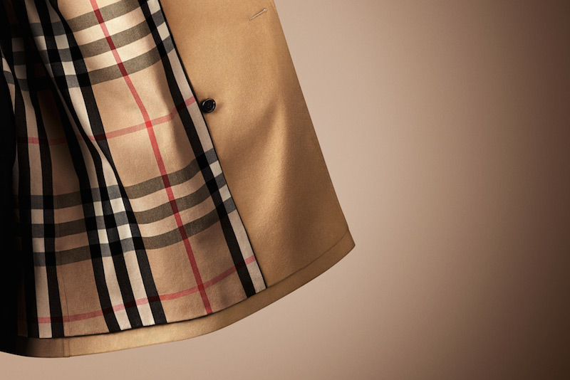 classic-burberry-trench-coat-tartan-lined