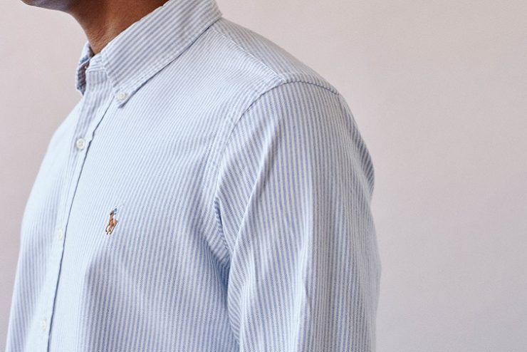 une chemise oxford avec son col à boutons