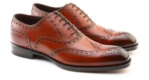 une paire de chaussures brogues