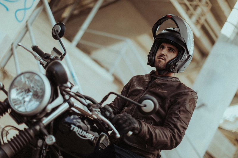 choose a modular motorcycle helmet